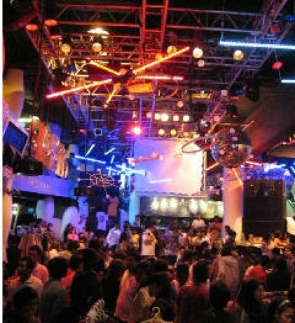 great-ideas-for-clubbing-in-singapore-1