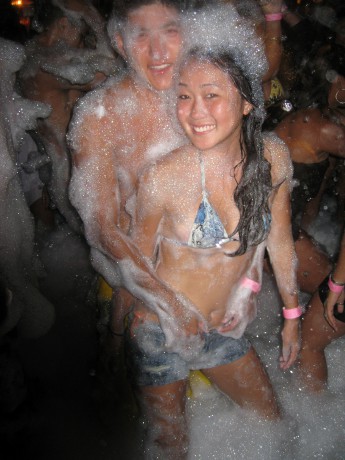 51_foam_party_party_people